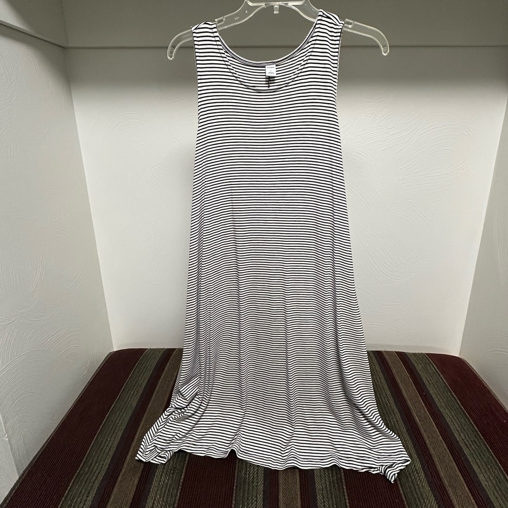 Old Navy Black and White Striped Maxi Dress